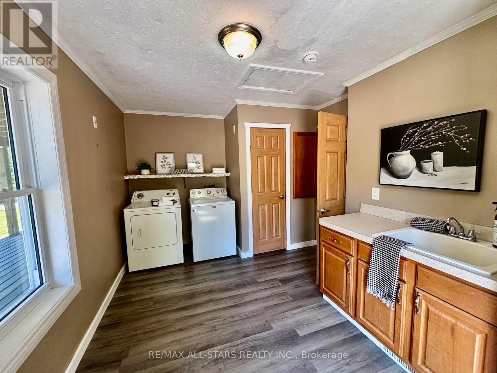 502 PONTYPOOL ROAD - 22