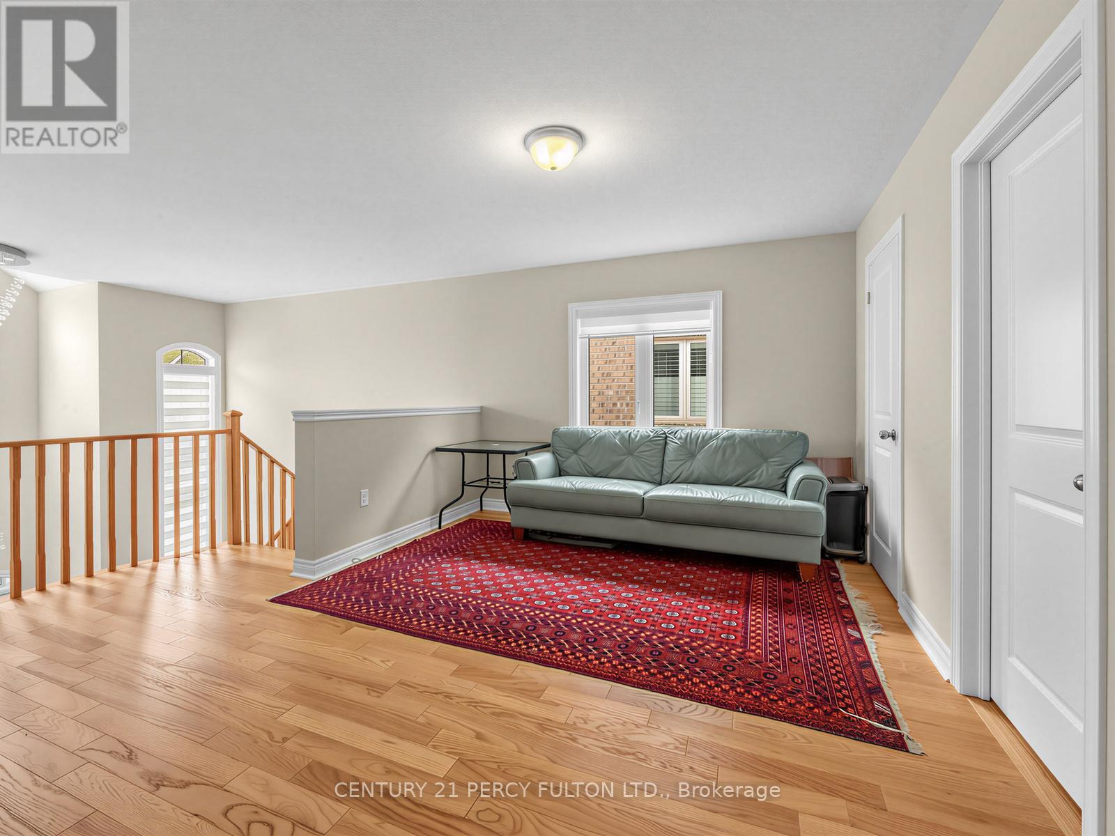 54 FARRINGDON CRESCENT - 20