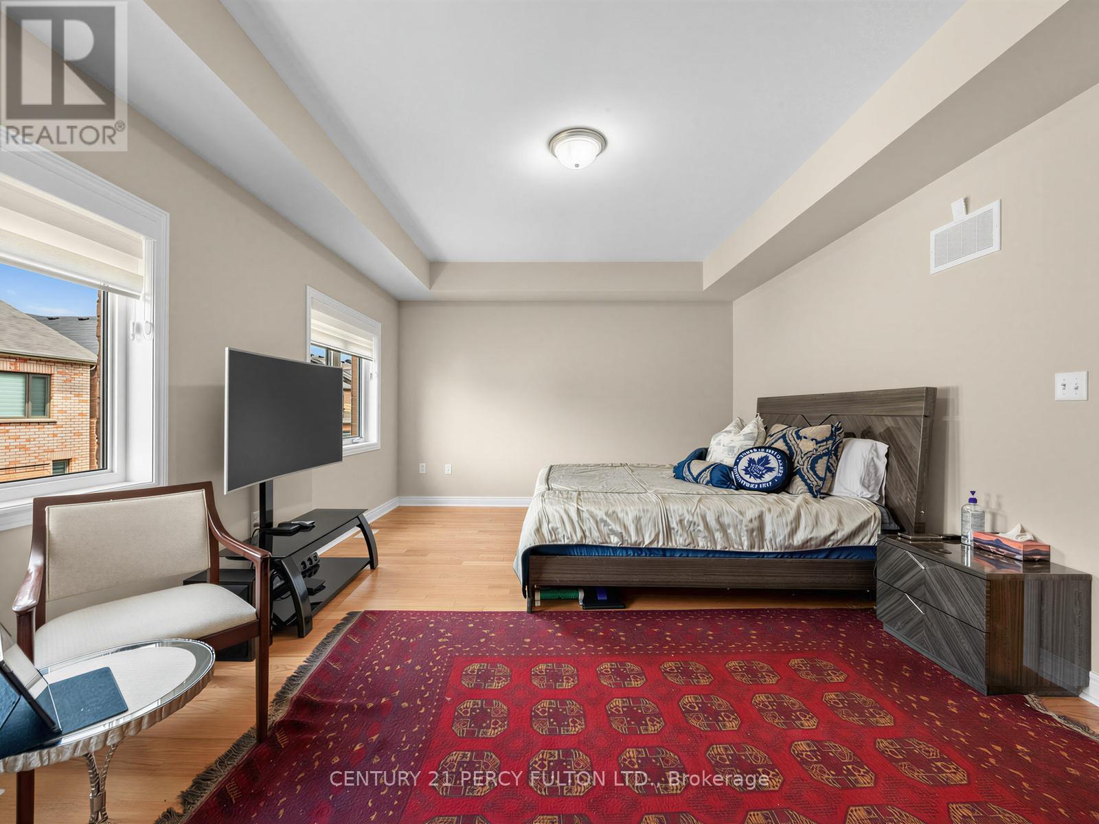 54 FARRINGDON CRESCENT - 30
