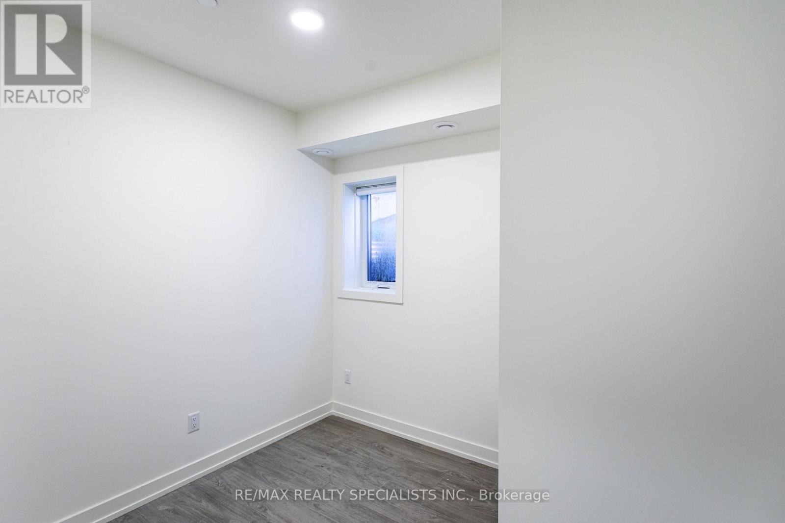 #106A 16 MELBOURNE AVENUE - 12