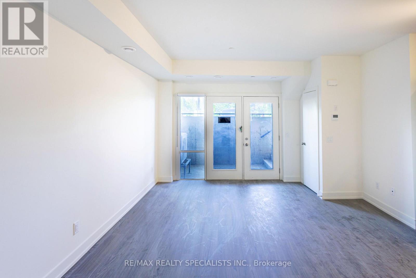 #106A 16 MELBOURNE AVENUE - 5