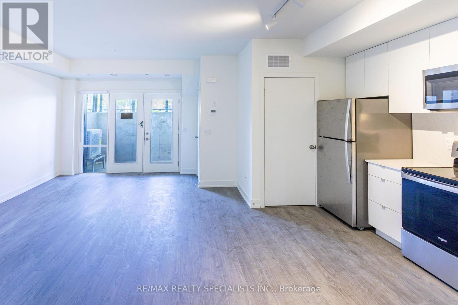 #106A 16 MELBOURNE AVENUE - 7