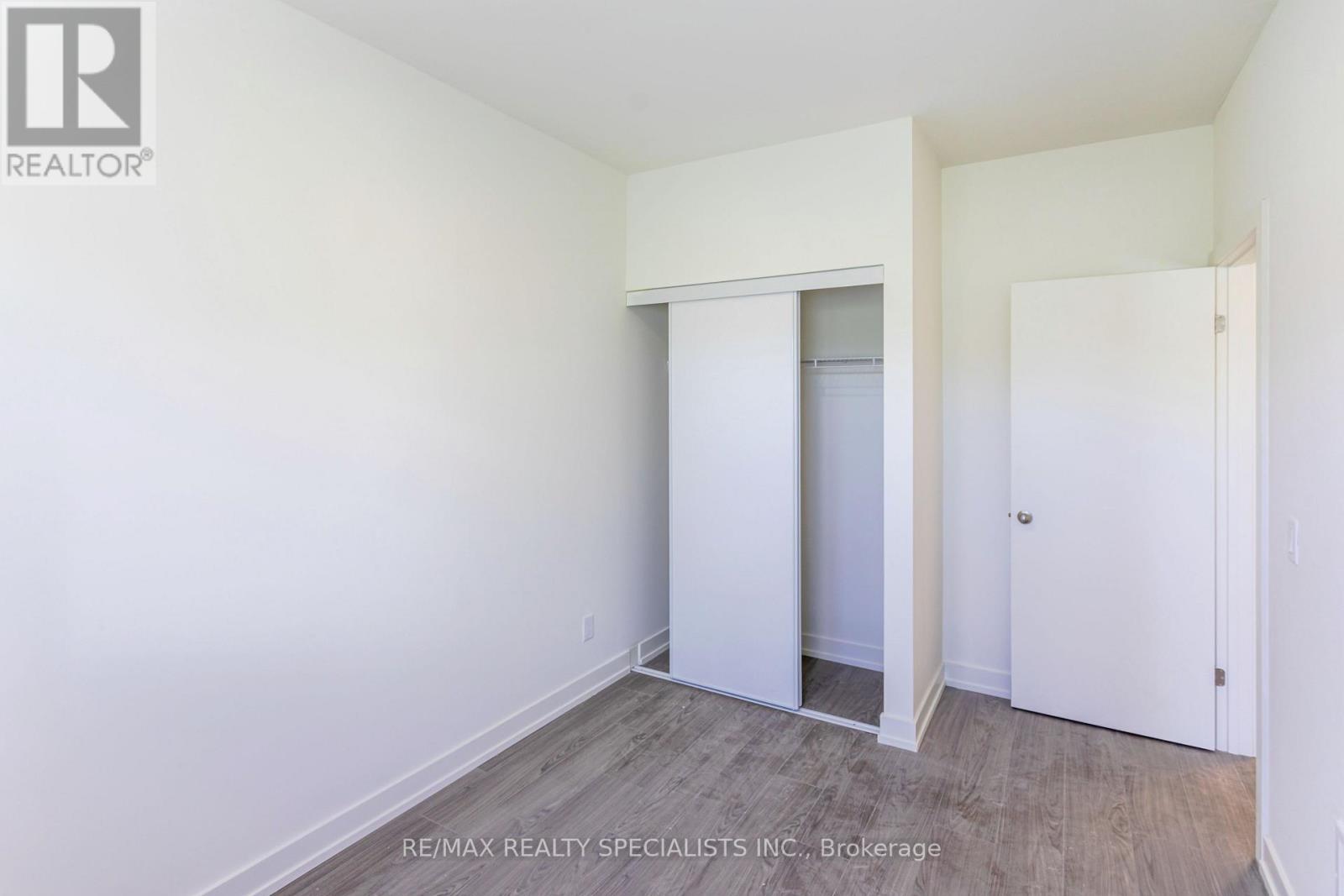 #106A 16 MELBOURNE AVENUE - 17