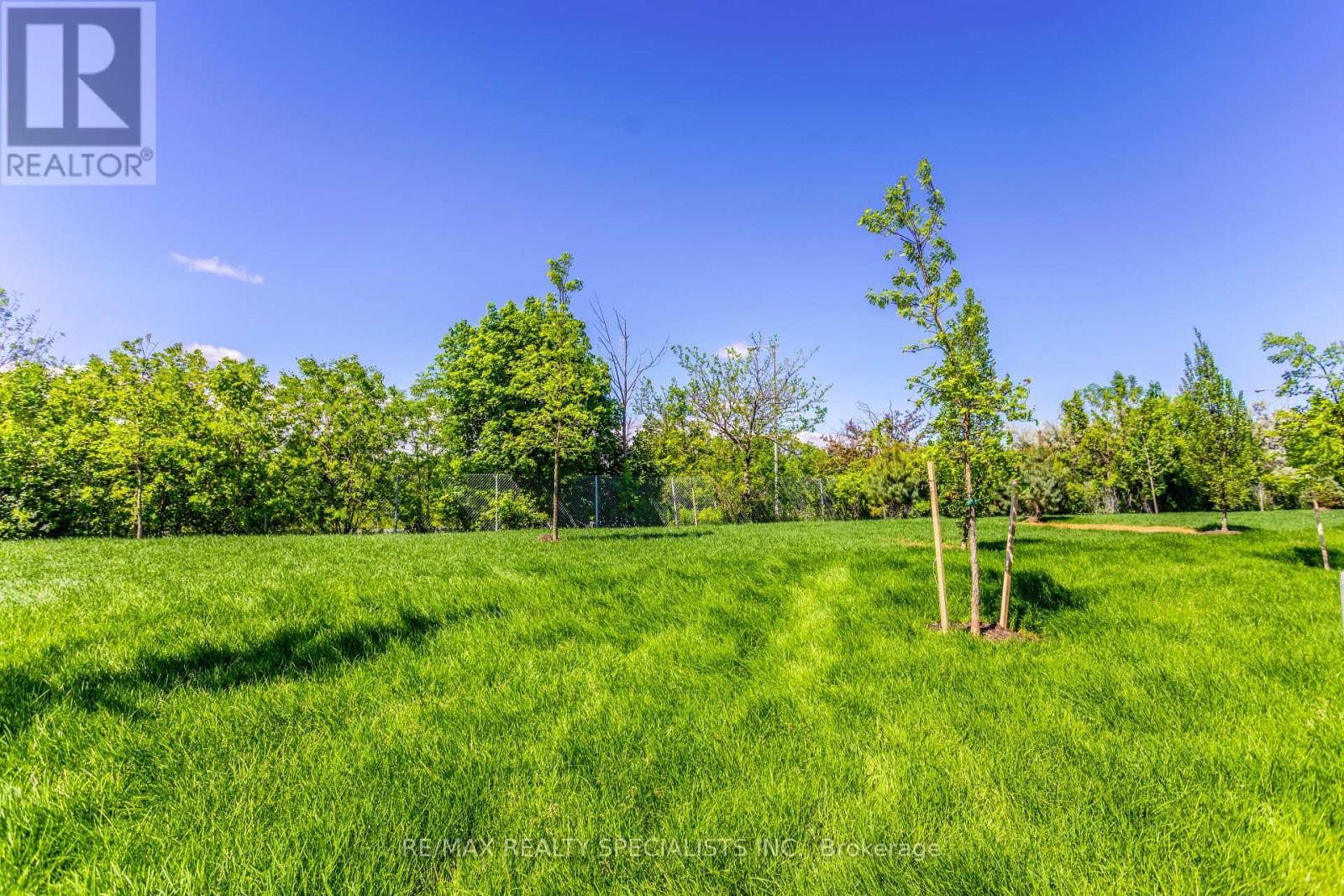 #106A 16 MELBOURNE AVENUE - 26