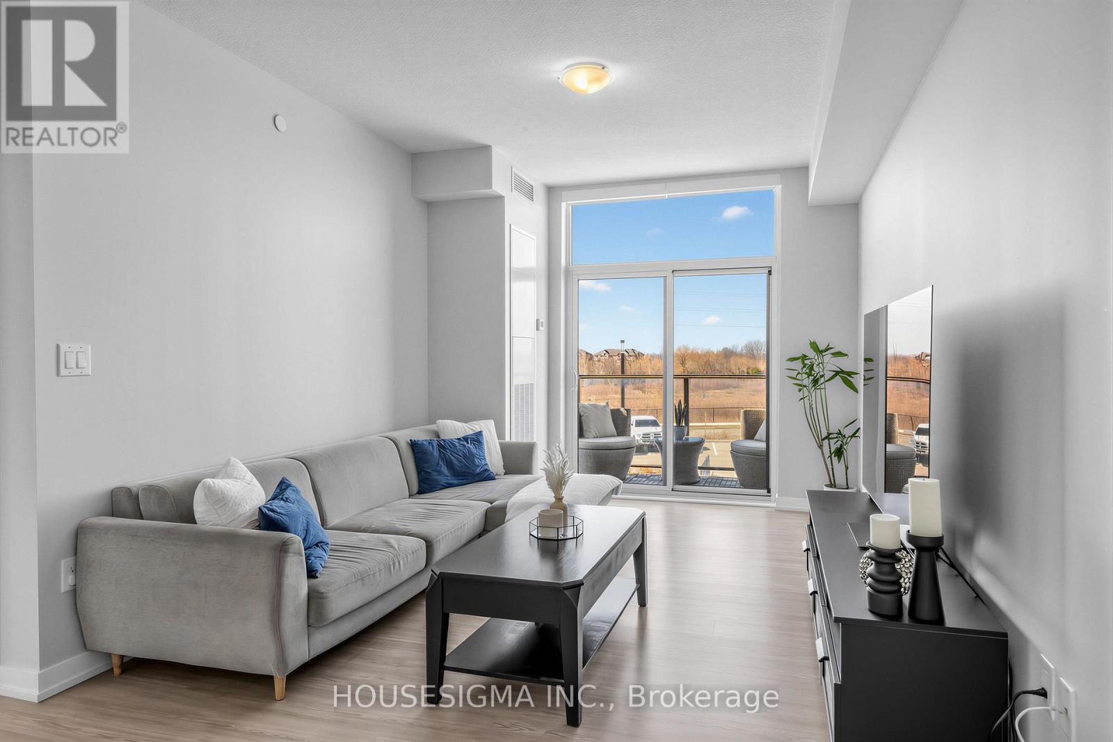 #230 450 DUNDAS STREET E - 15