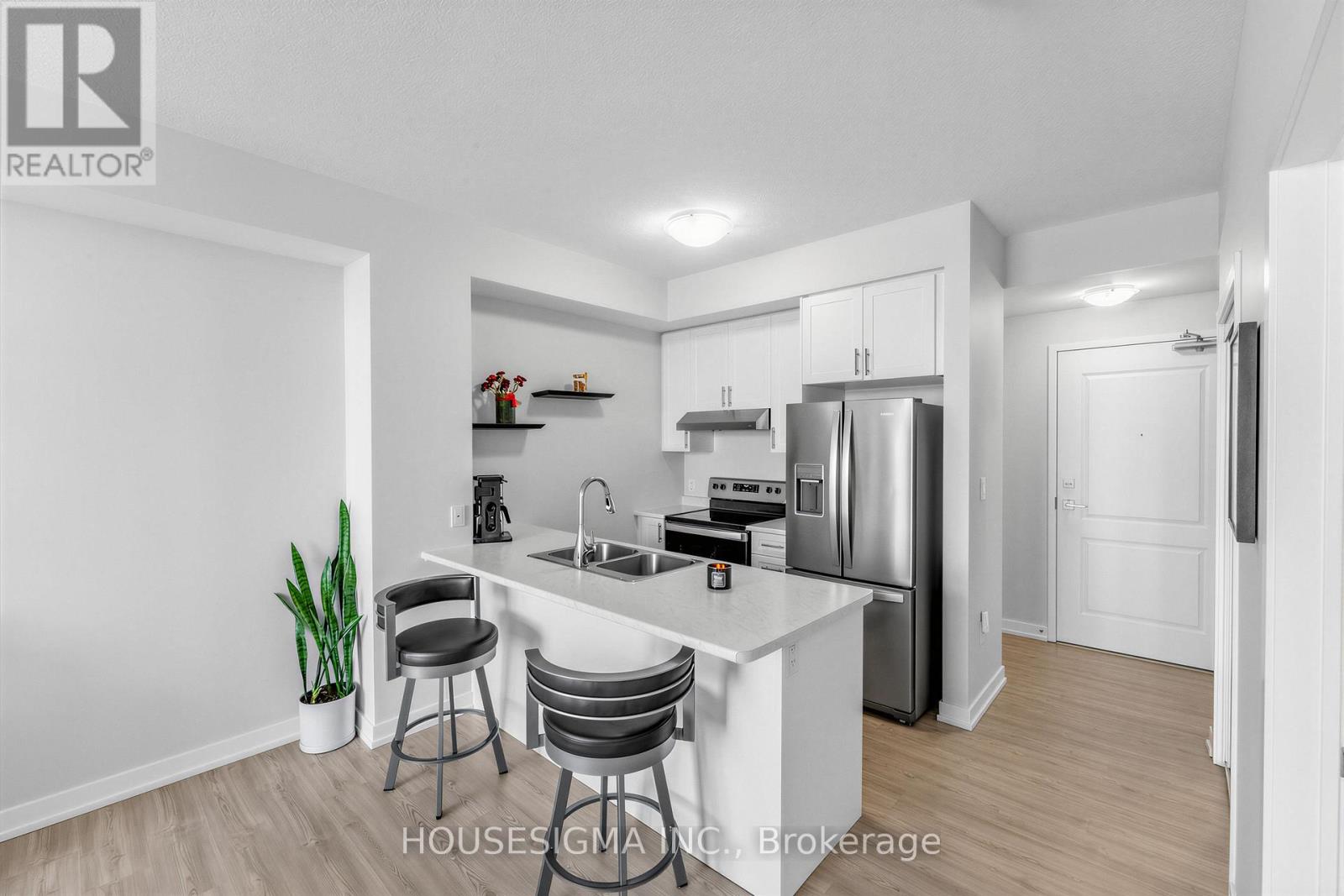 #230 450 DUNDAS STREET E - 11