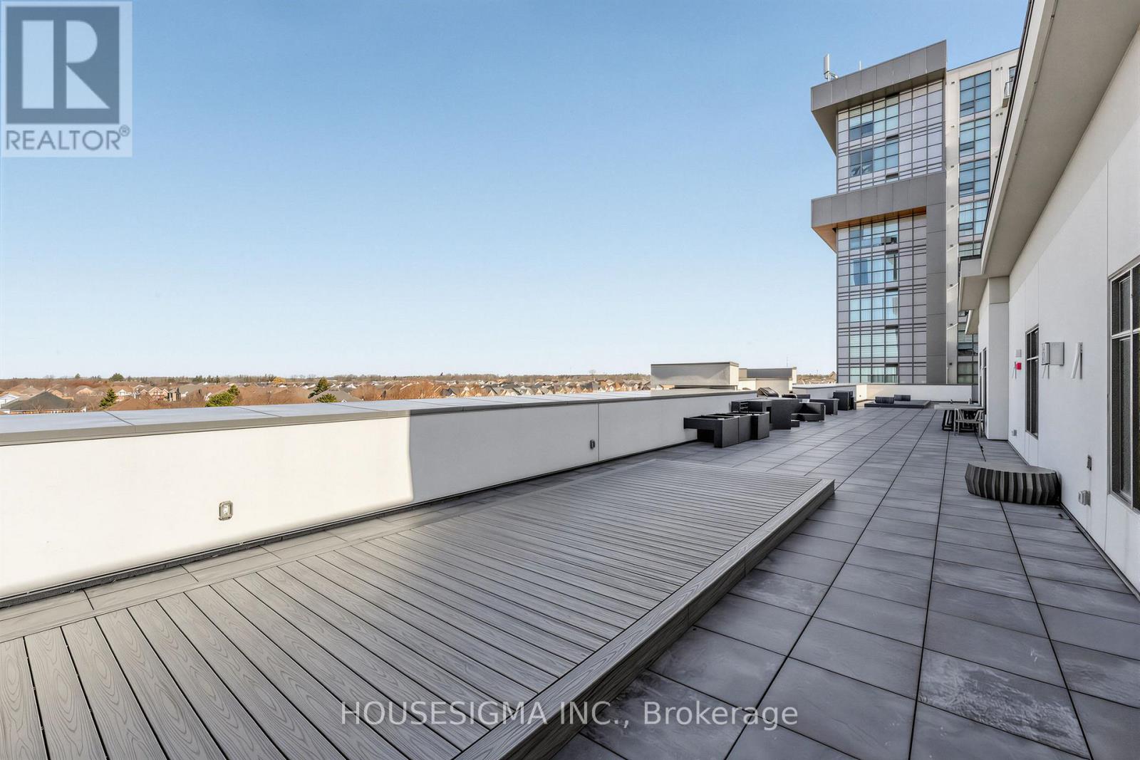 #230 450 DUNDAS STREET E - 25