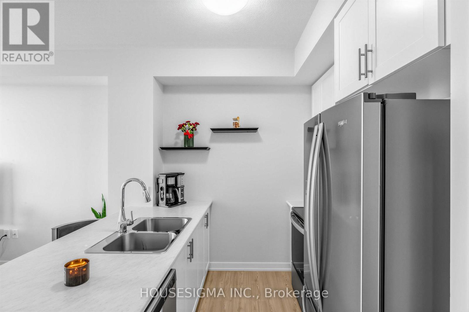 #230 450 DUNDAS STREET E - 7