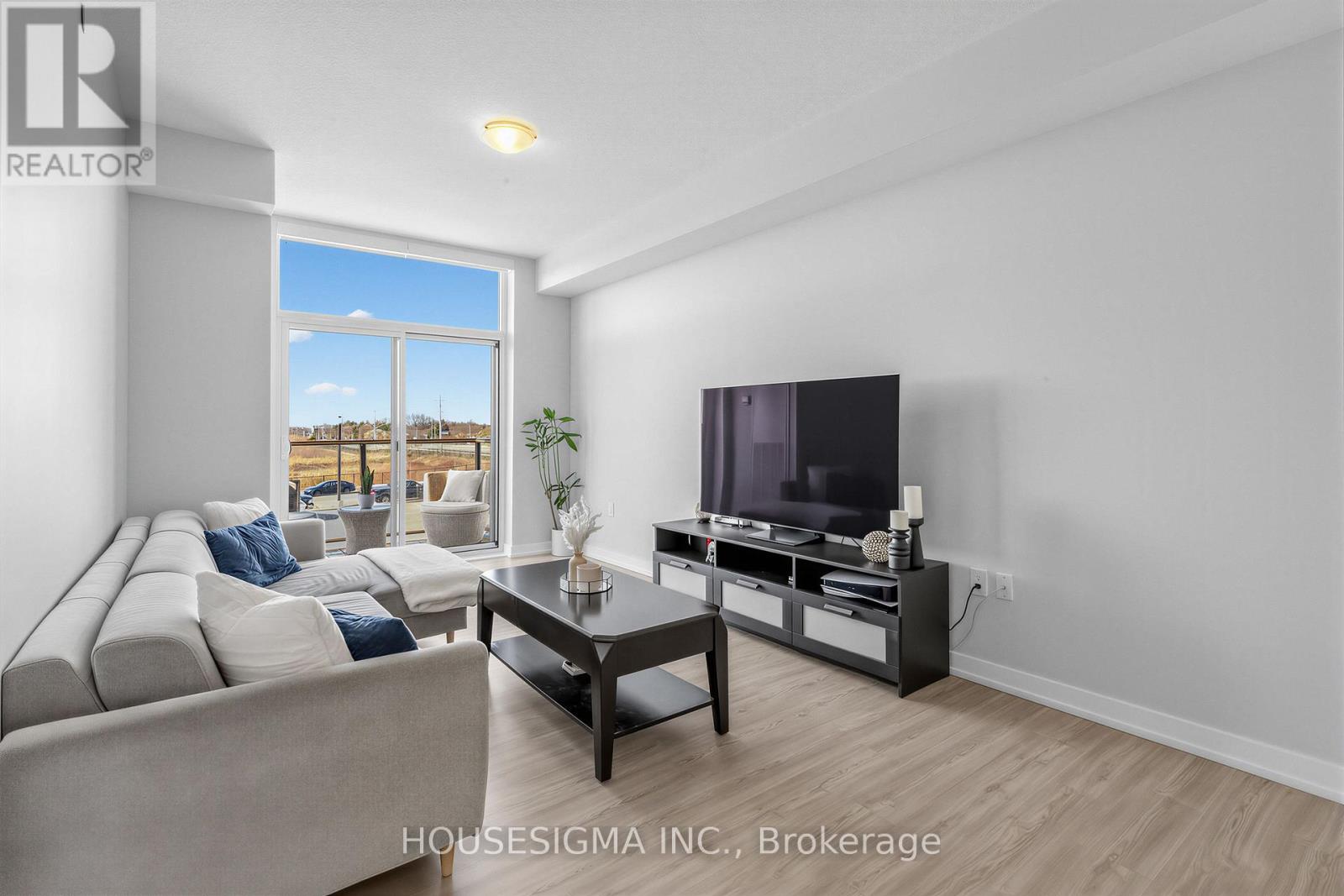 #230 450 DUNDAS STREET E - 18