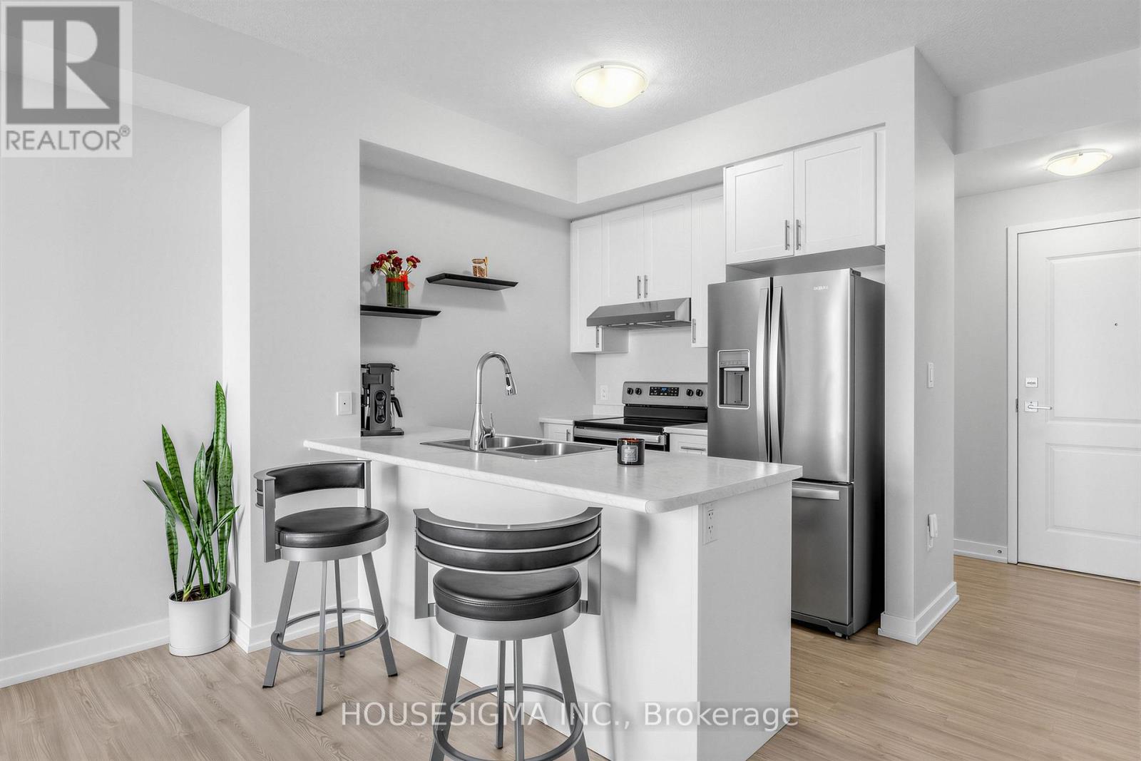 #230 450 DUNDAS STREET E - 6