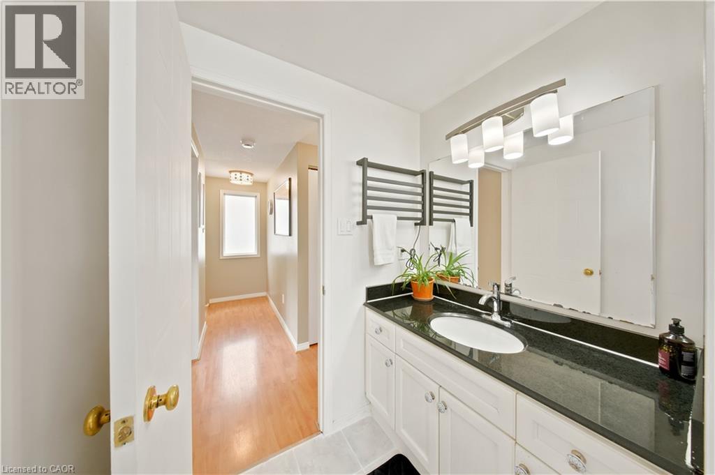 119 ROSSMORE Court - 29