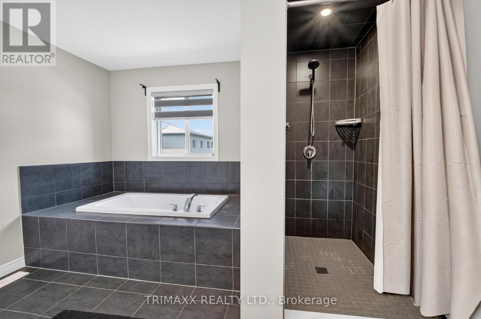 104 TARTAN AVENUE - 20