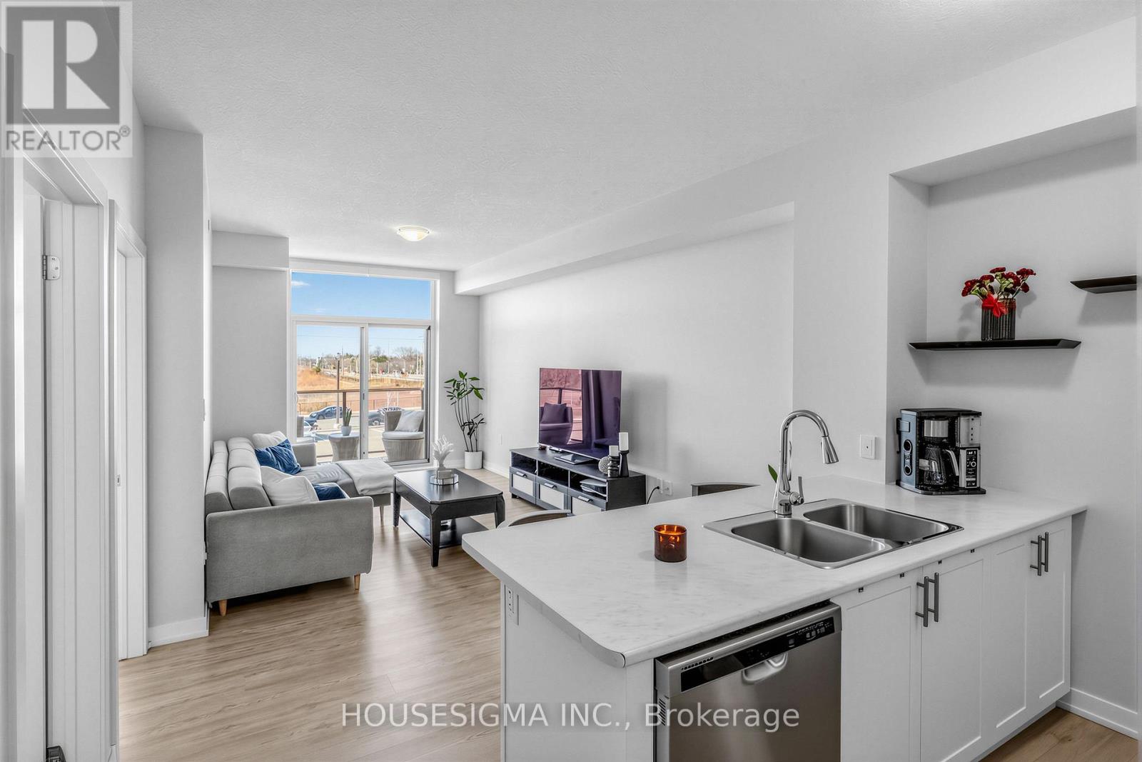 #230 450 DUNDAS STREET E - 5