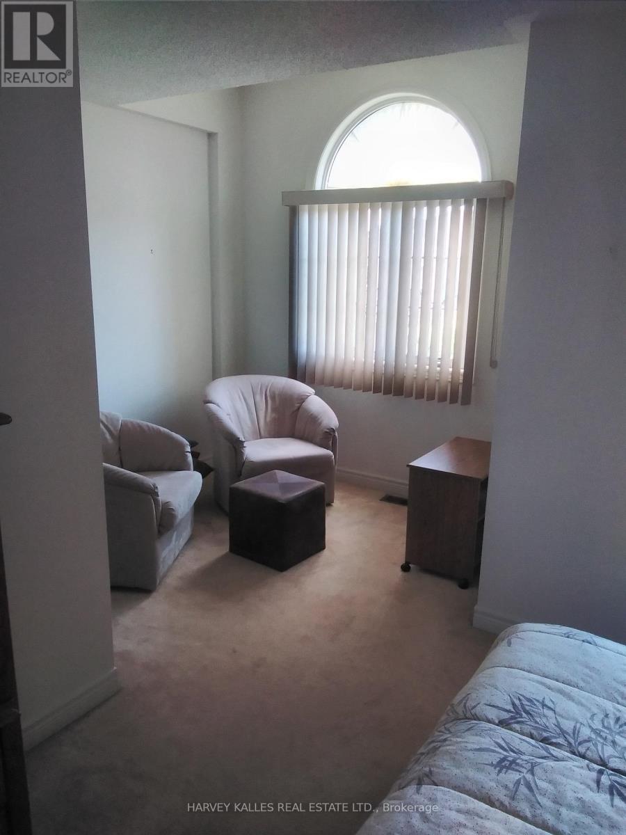 5561 KATY GATE - 12