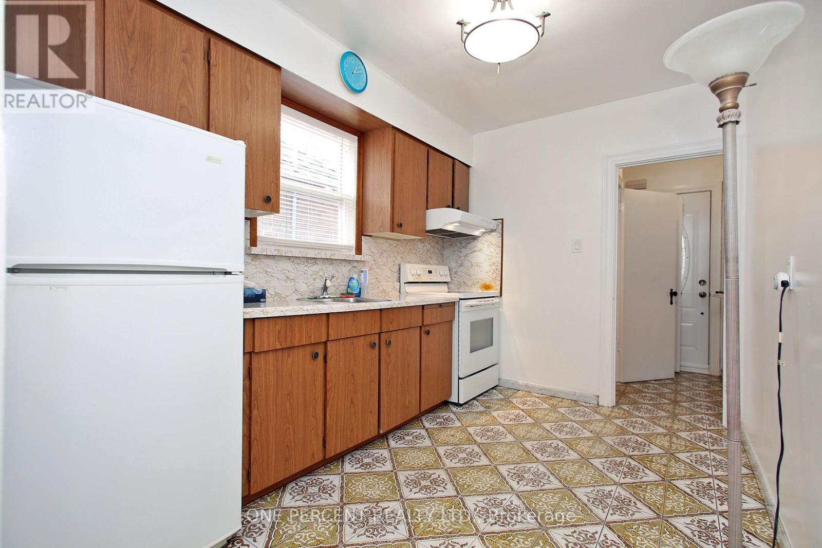 227 LIVINGSTONE AVENUE - 10