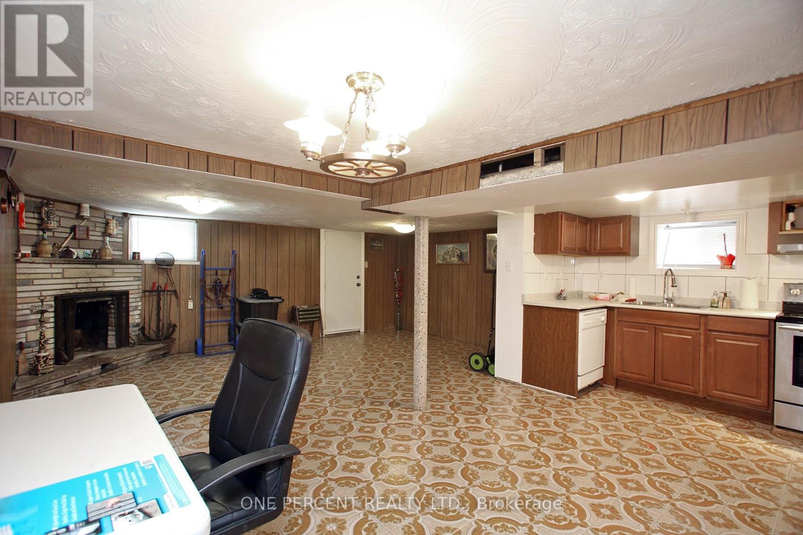 227 LIVINGSTONE AVENUE - 16