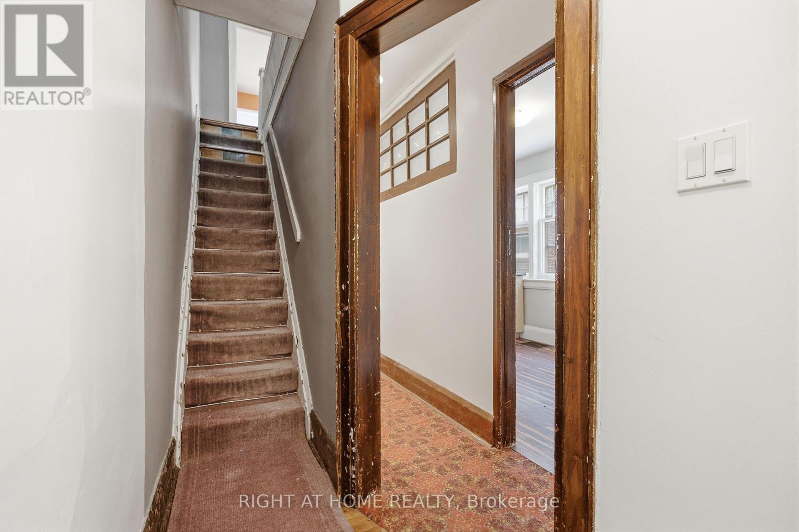 502 SALEM AVENUE N - 10