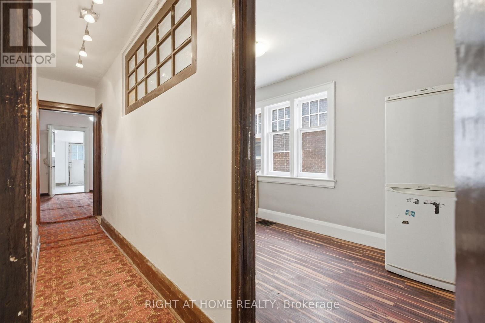 502 SALEM AVENUE N - 11