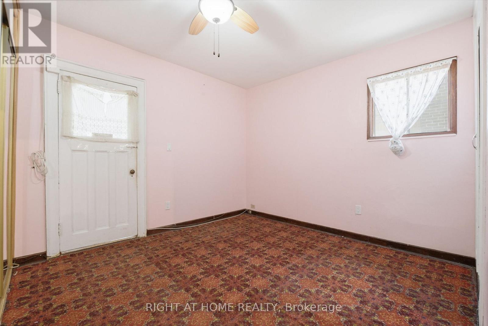 502 SALEM AVENUE N - 14