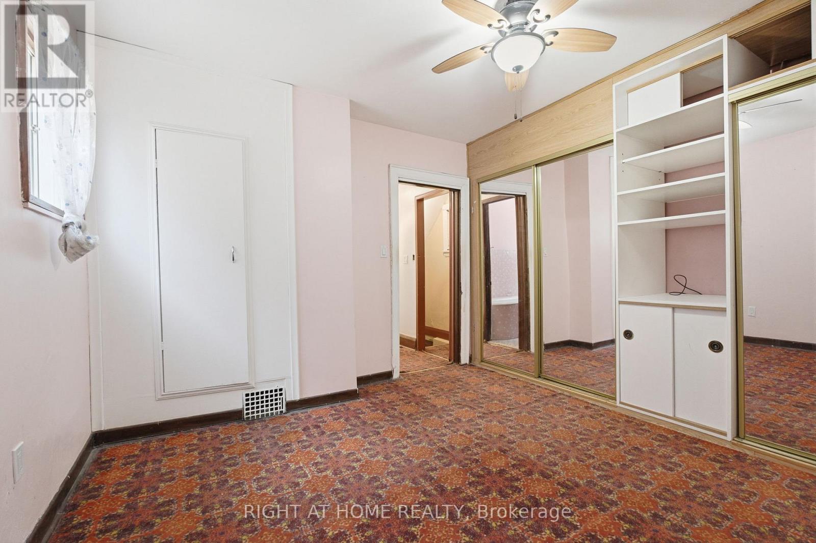 502 SALEM AVENUE N - 16