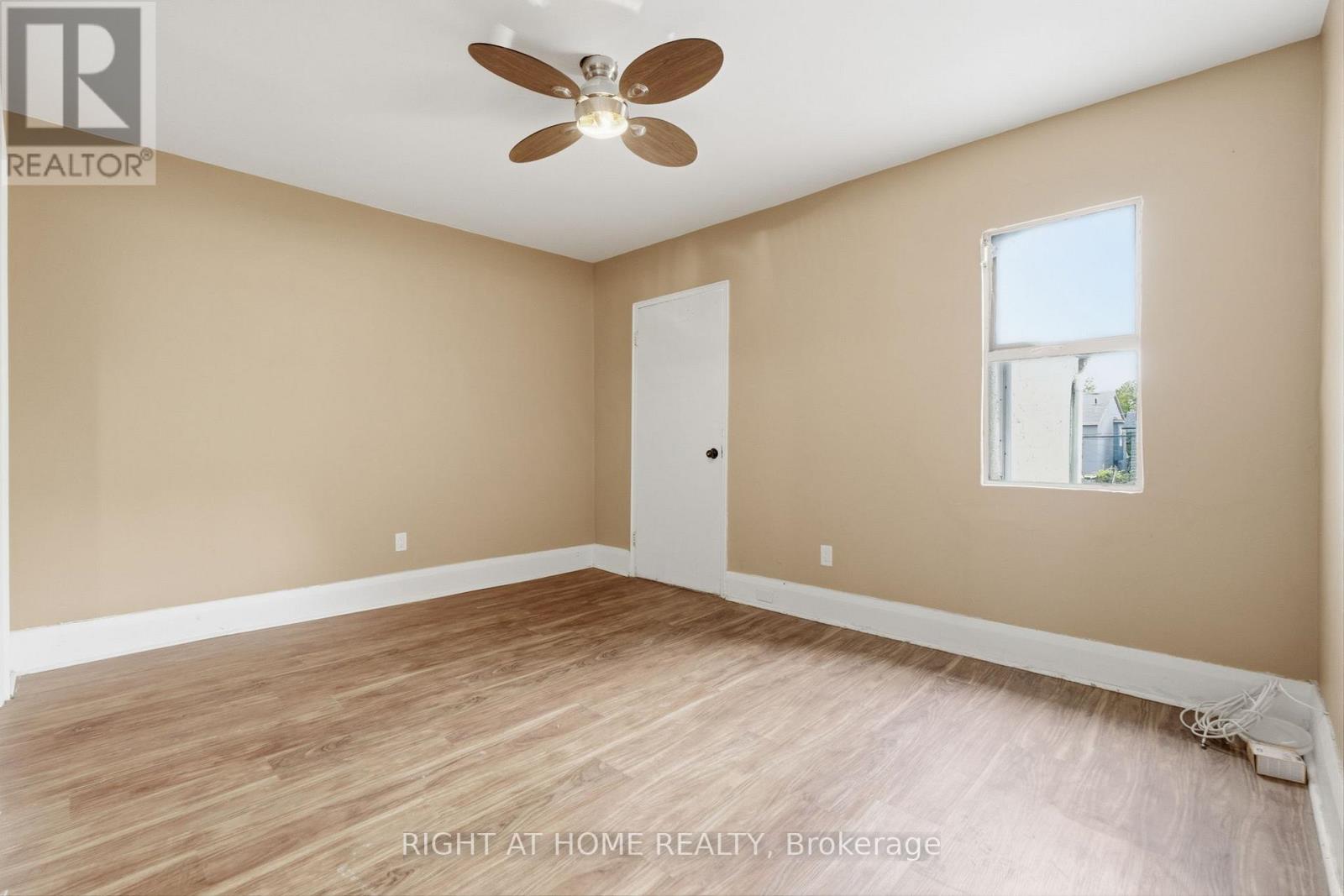 502 SALEM AVENUE N - 28