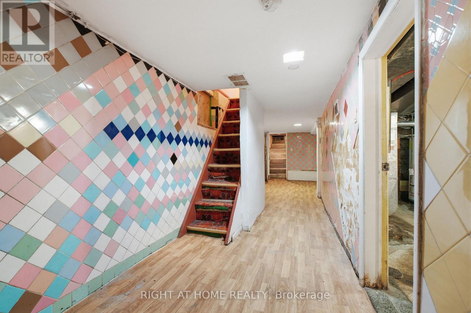 502 SALEM AVENUE N - 38
