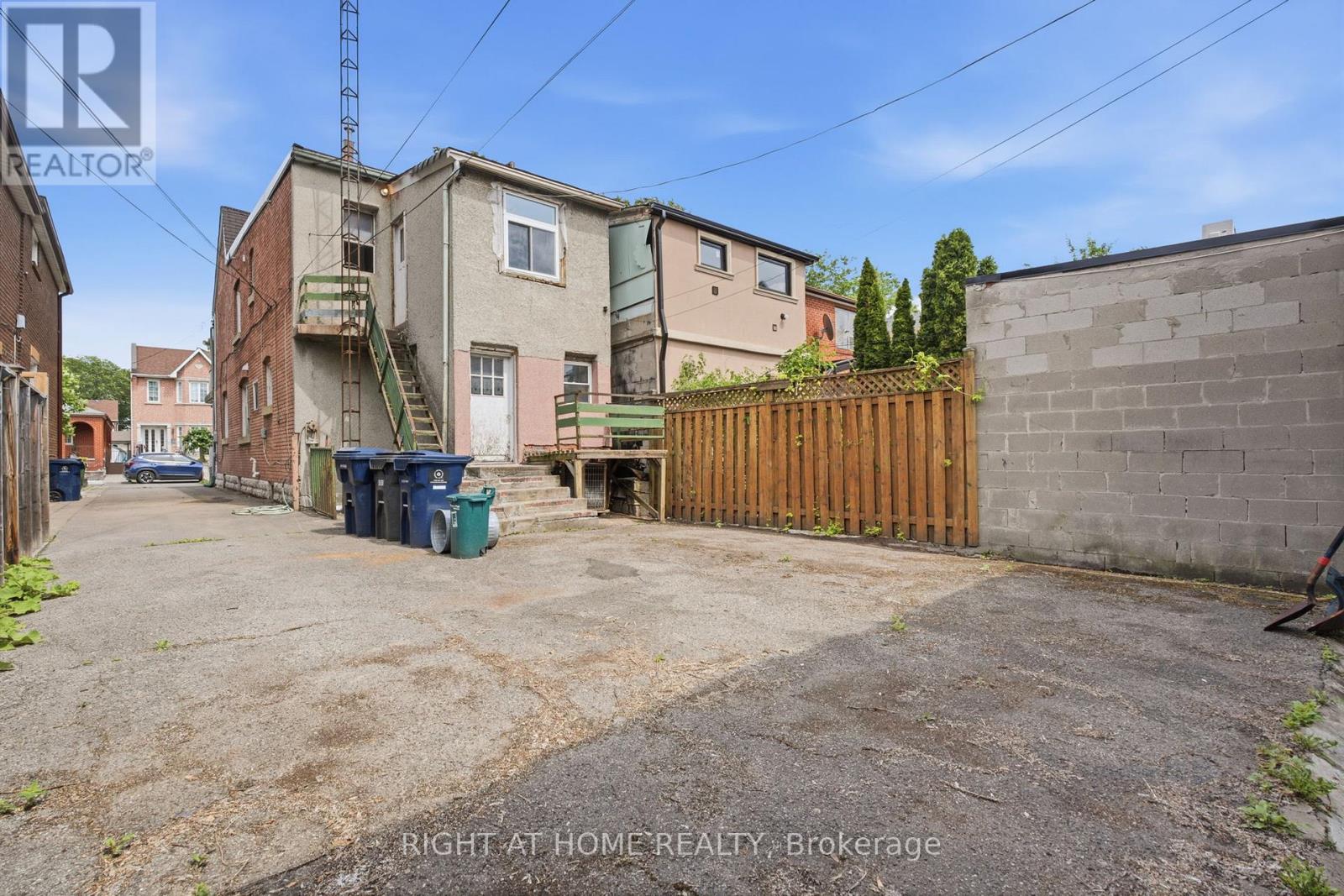 502 SALEM AVENUE N - 46