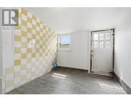 502 Salem Avenue N, Toronto, ON M6H3E1 Photo 17