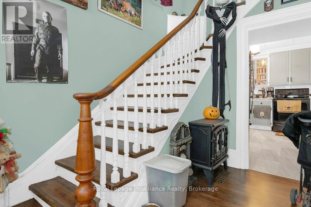 267 FOSTER AVENUE - 6