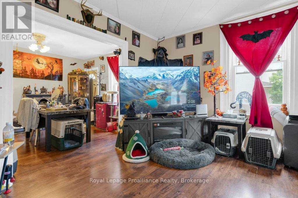 267 FOSTER AVENUE - 8