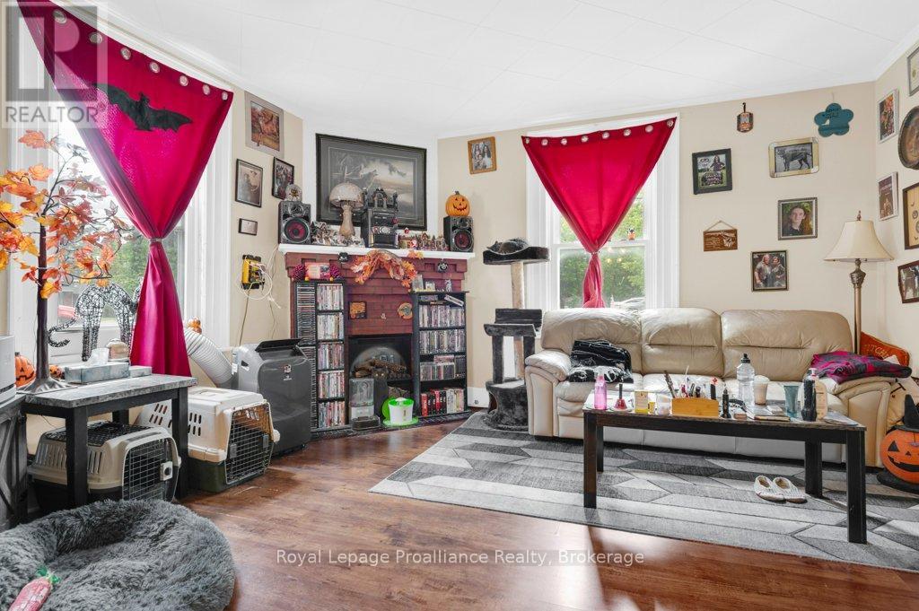 267 FOSTER AVENUE - 9