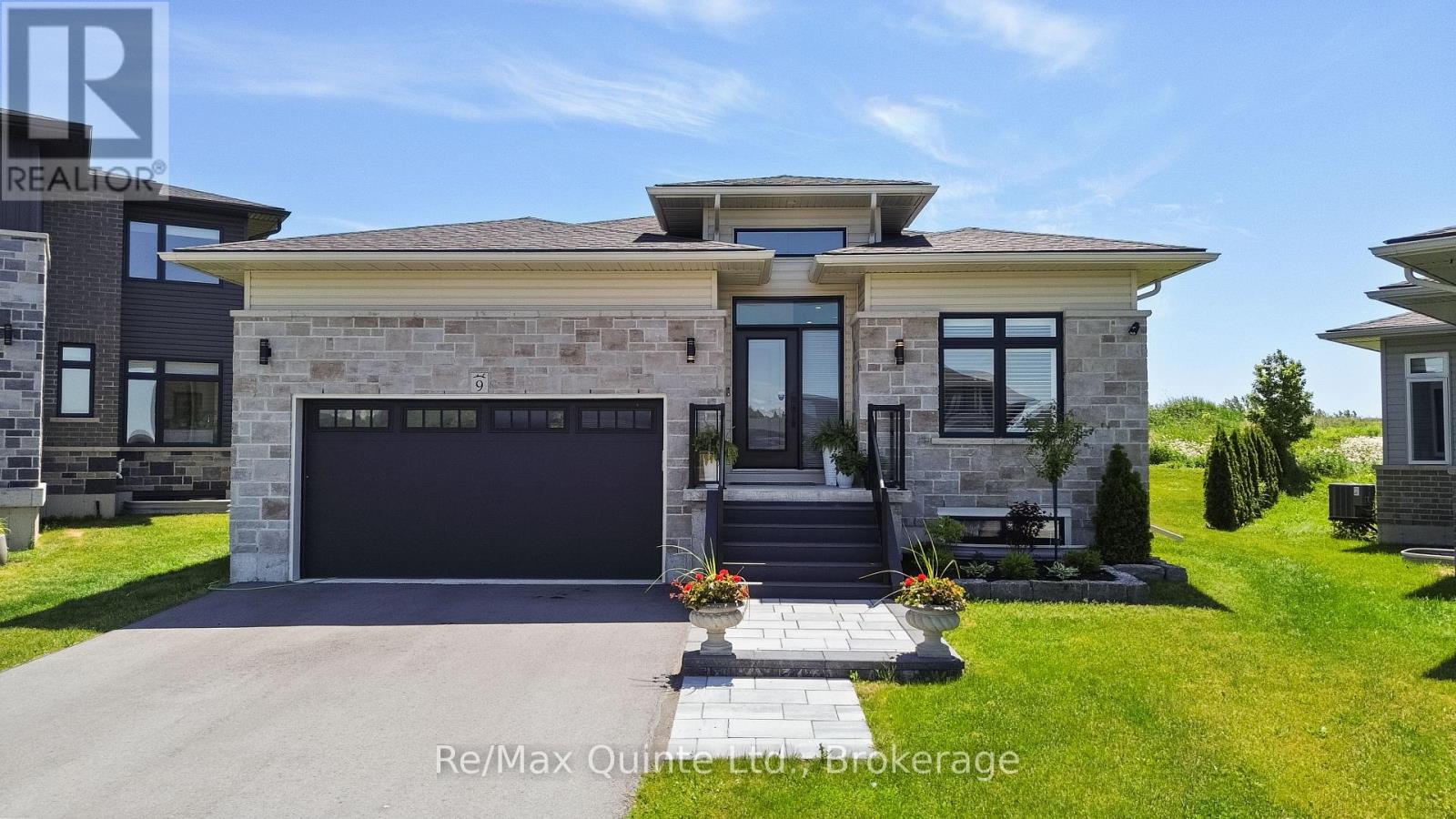 9 STONECAP COURT - 1
