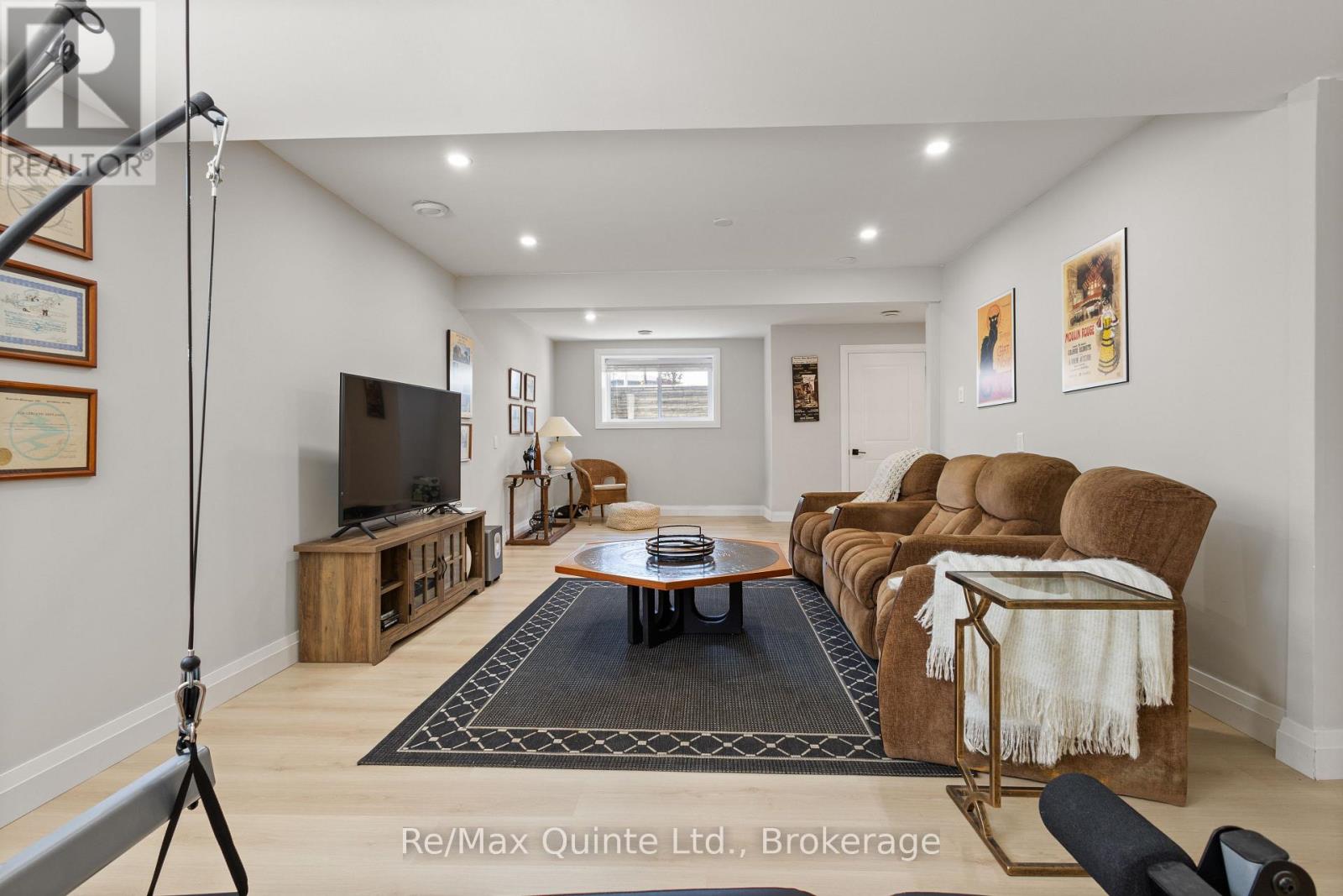 9 STONECAP COURT - 39
