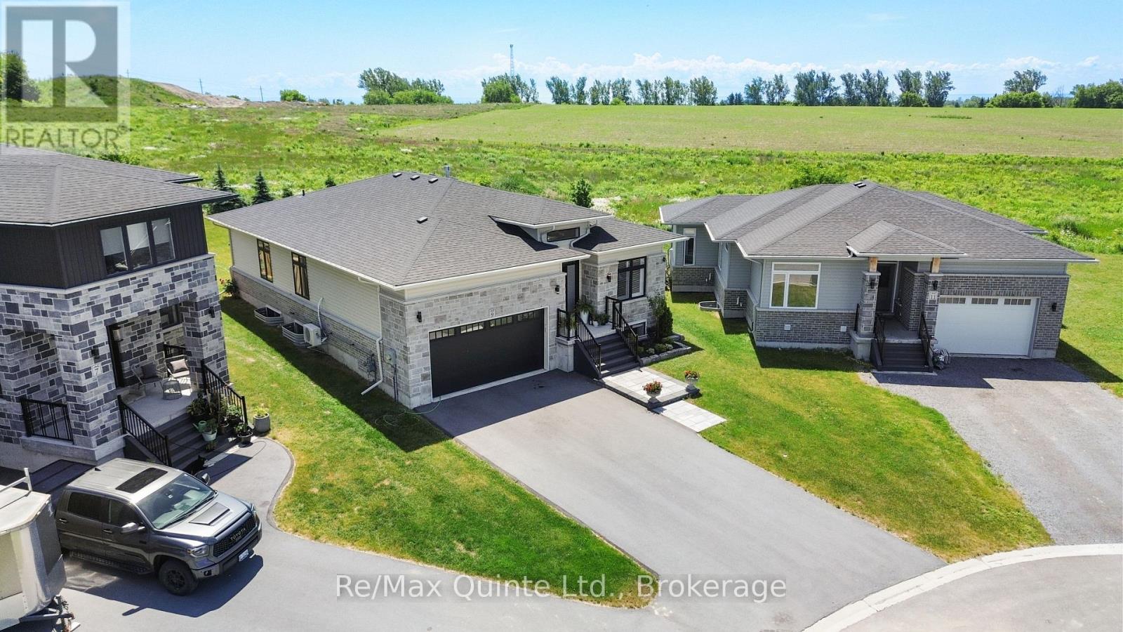 9 STONECAP COURT - 4