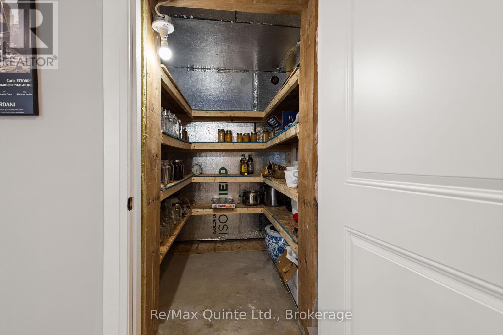 9 STONECAP COURT - 44