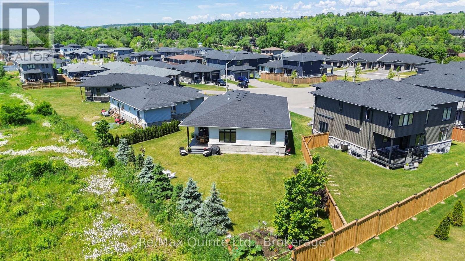 9 STONECAP COURT - 7