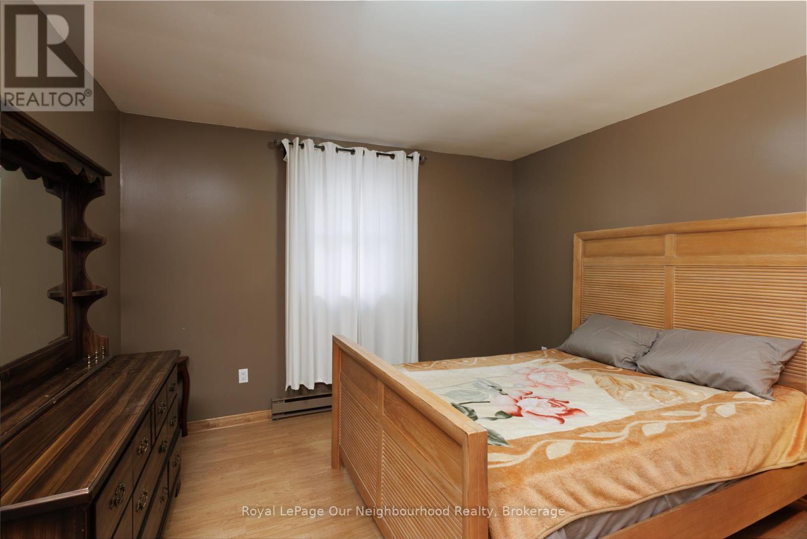 25 RIVER ROAD W - 12