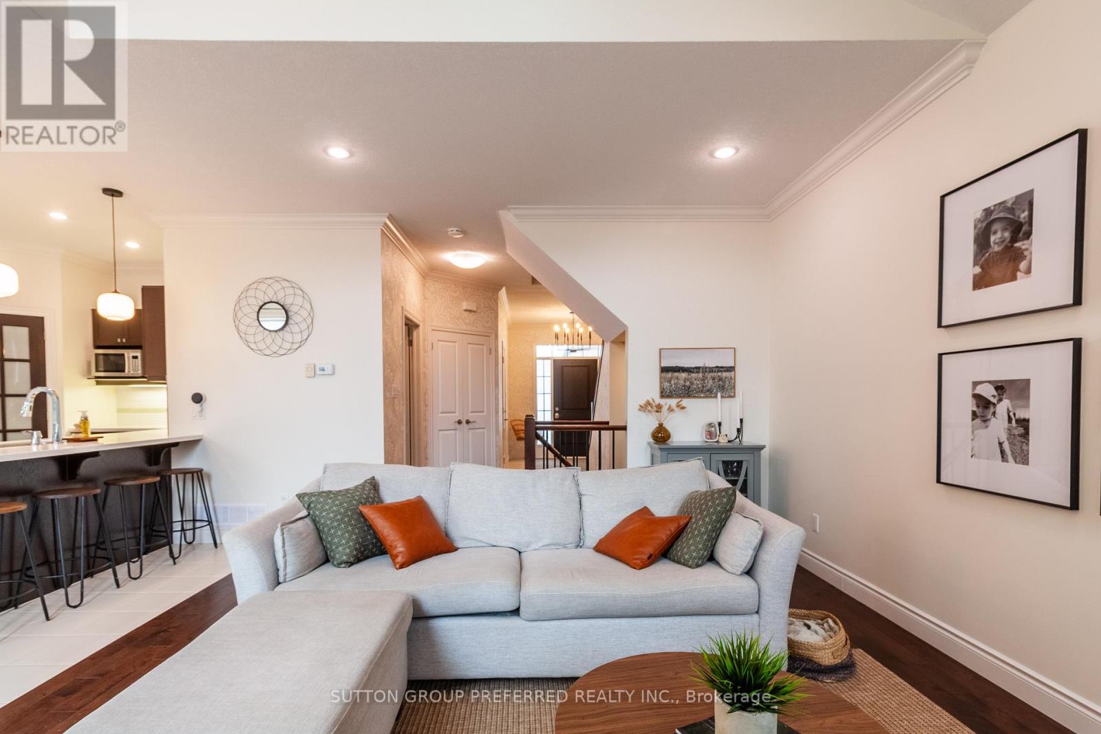 6685 NAVIN CRESCENT - 11
