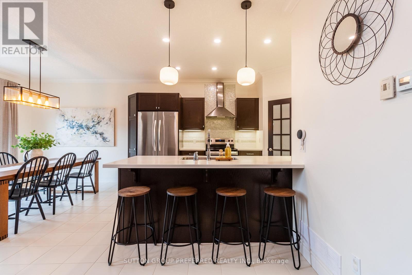 6685 NAVIN CRESCENT - 17
