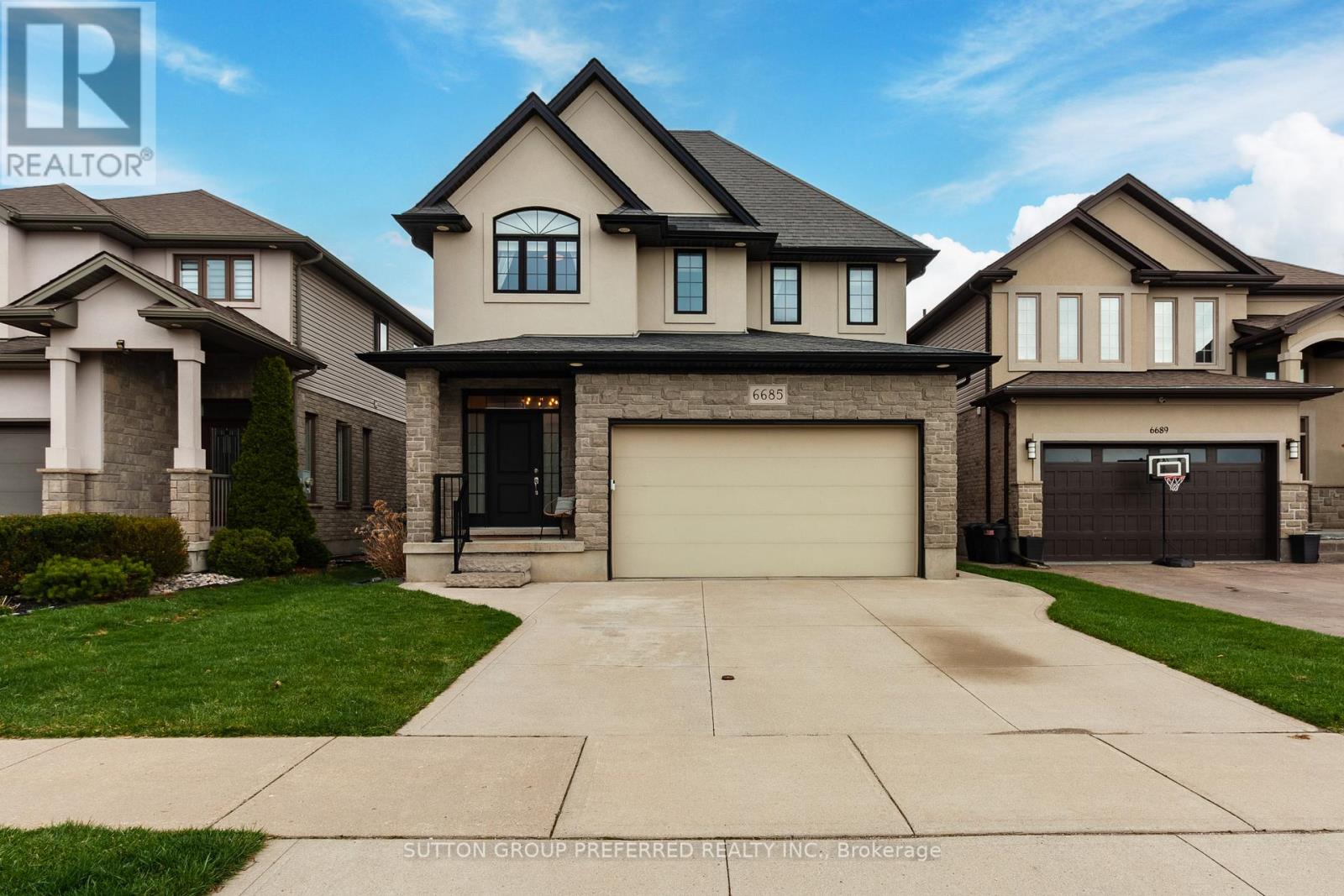 6685 NAVIN CRESCENT - 2