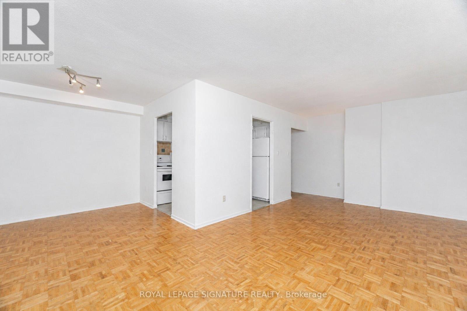 #303 10 EDGECLIFF GOLFWAY - 10
