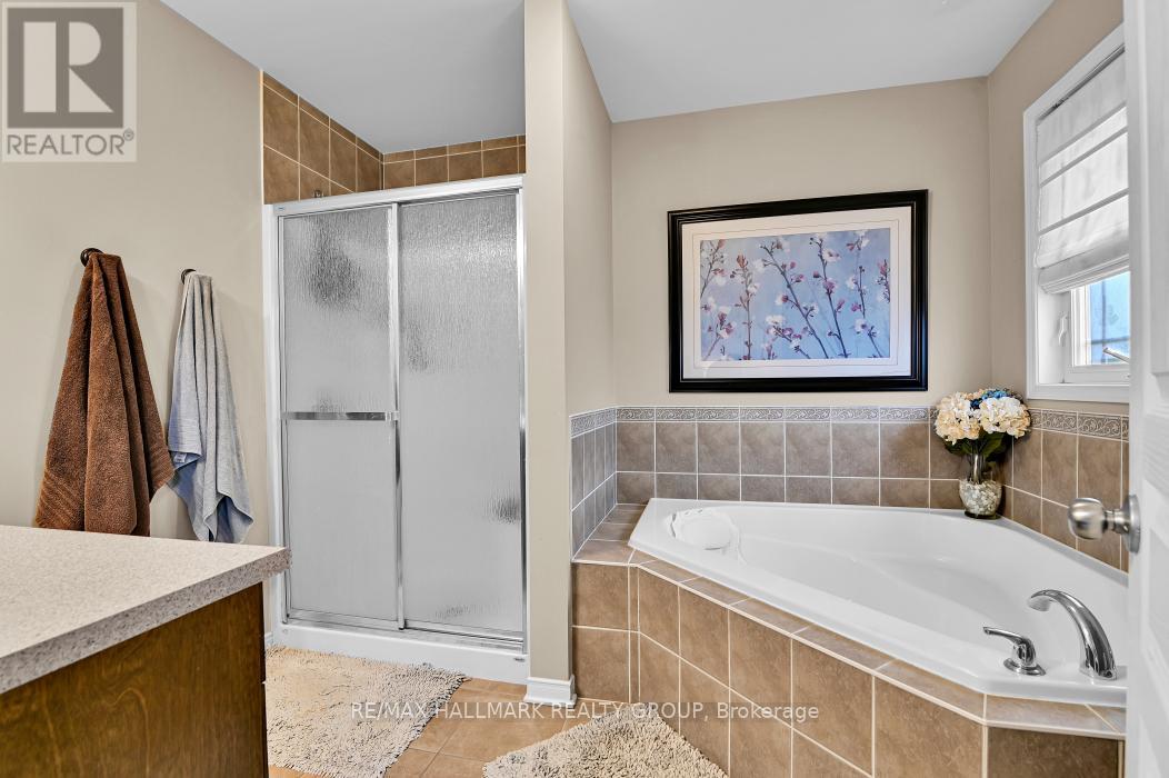 3 Bed, 3 Bath House for Sale in Ottawa – 679 PERCIFOR WAY, Ottawa – MLS# X13478012 - Image 19