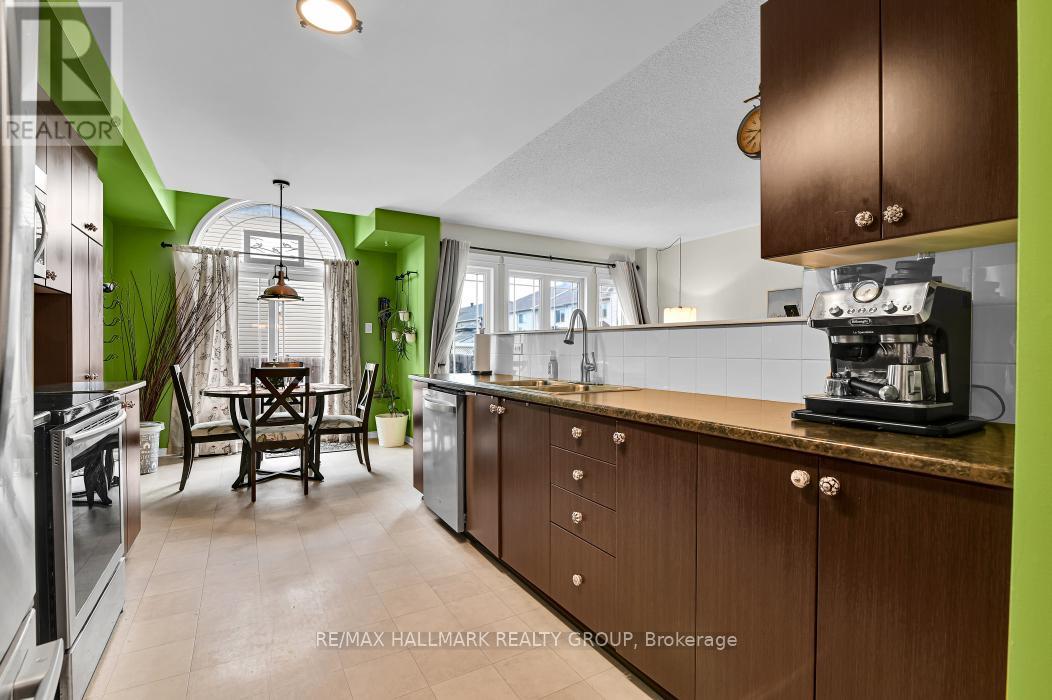 3 Bed, 3 Bath House for Sale in Ottawa – 679 PERCIFOR WAY, Ottawa – MLS# X13478012 - Image 7