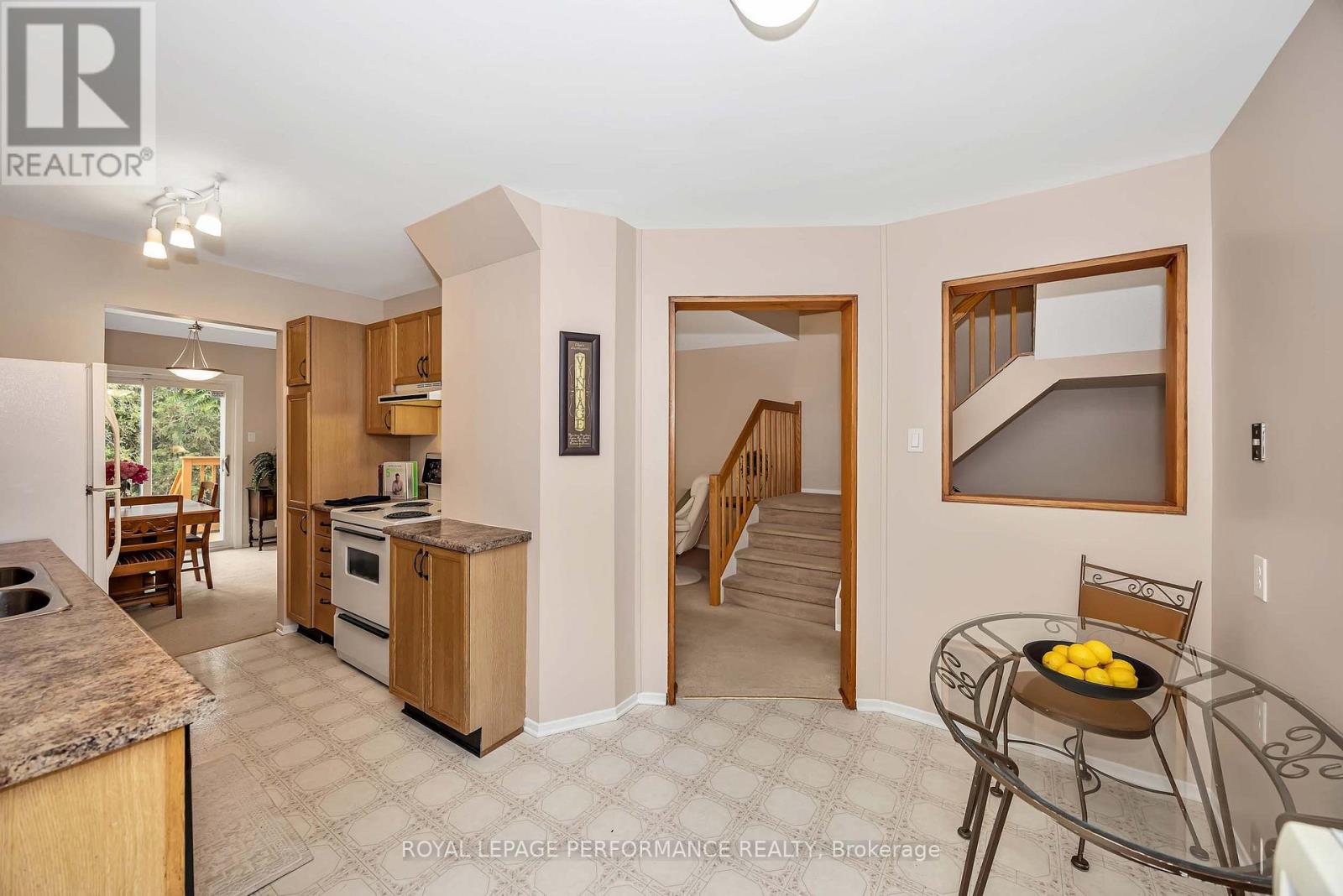 3 Bed, 3 Bath House for Sale in Ottawa – 26 ARMADALE CRESCENT, Ottawa – MLS# X13478302 - Image 12