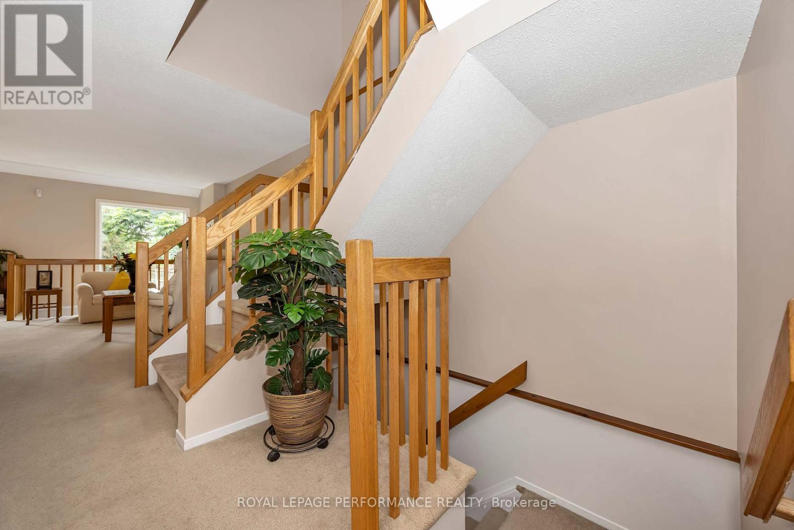 3 Bed, 3 Bath House for Sale in Ottawa – 26 ARMADALE CRESCENT, Ottawa – MLS# X13478302 - Image 26