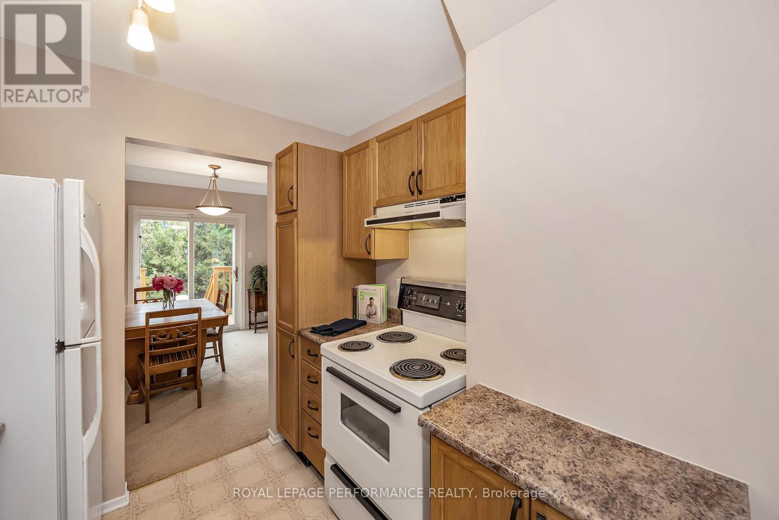 3 Bed, 3 Bath House for Sale in Ottawa – 26 ARMADALE CRESCENT, Ottawa – MLS# X13478302 - Image 9