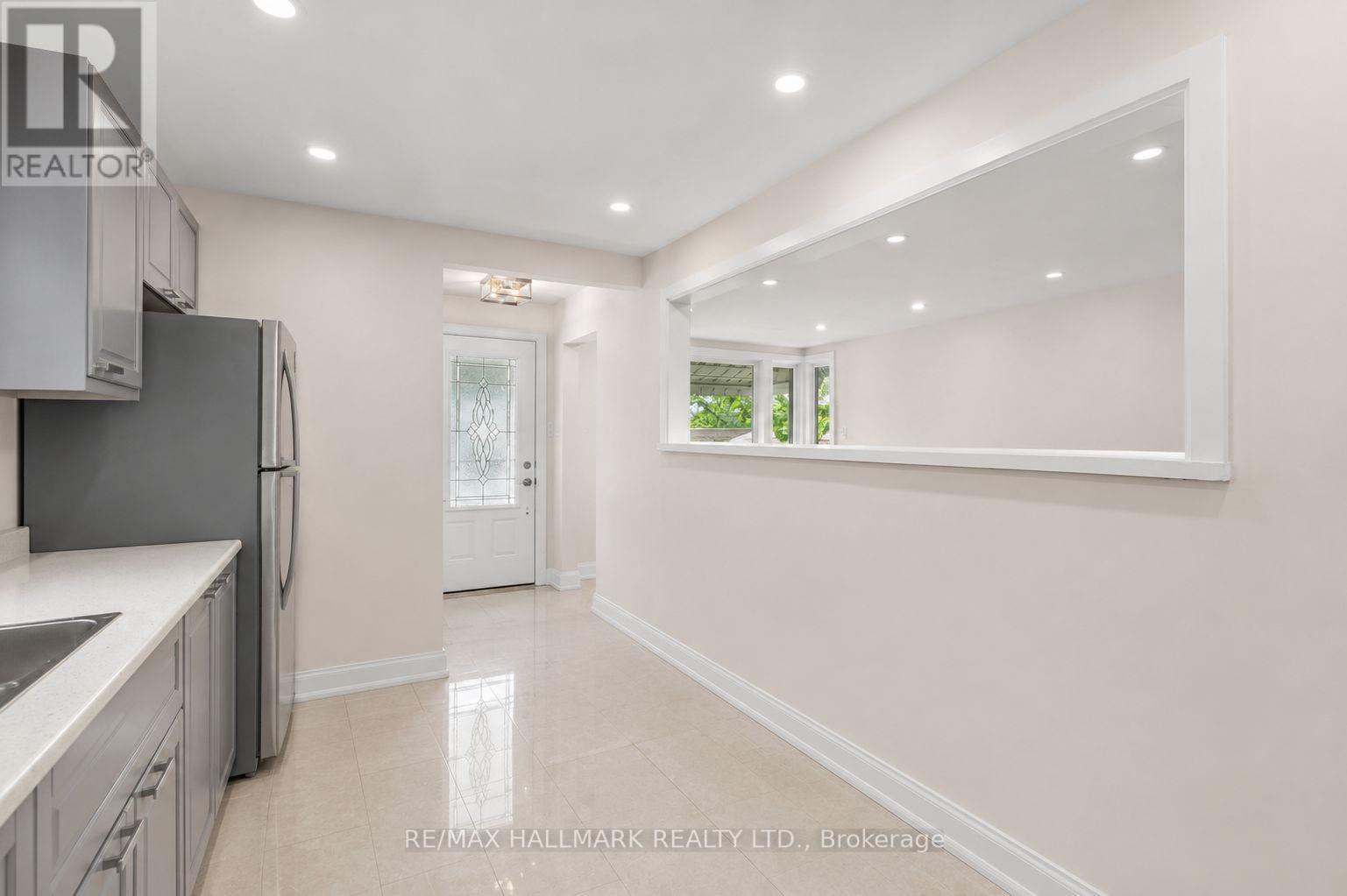 8 DAVIES CRESCENT - 10