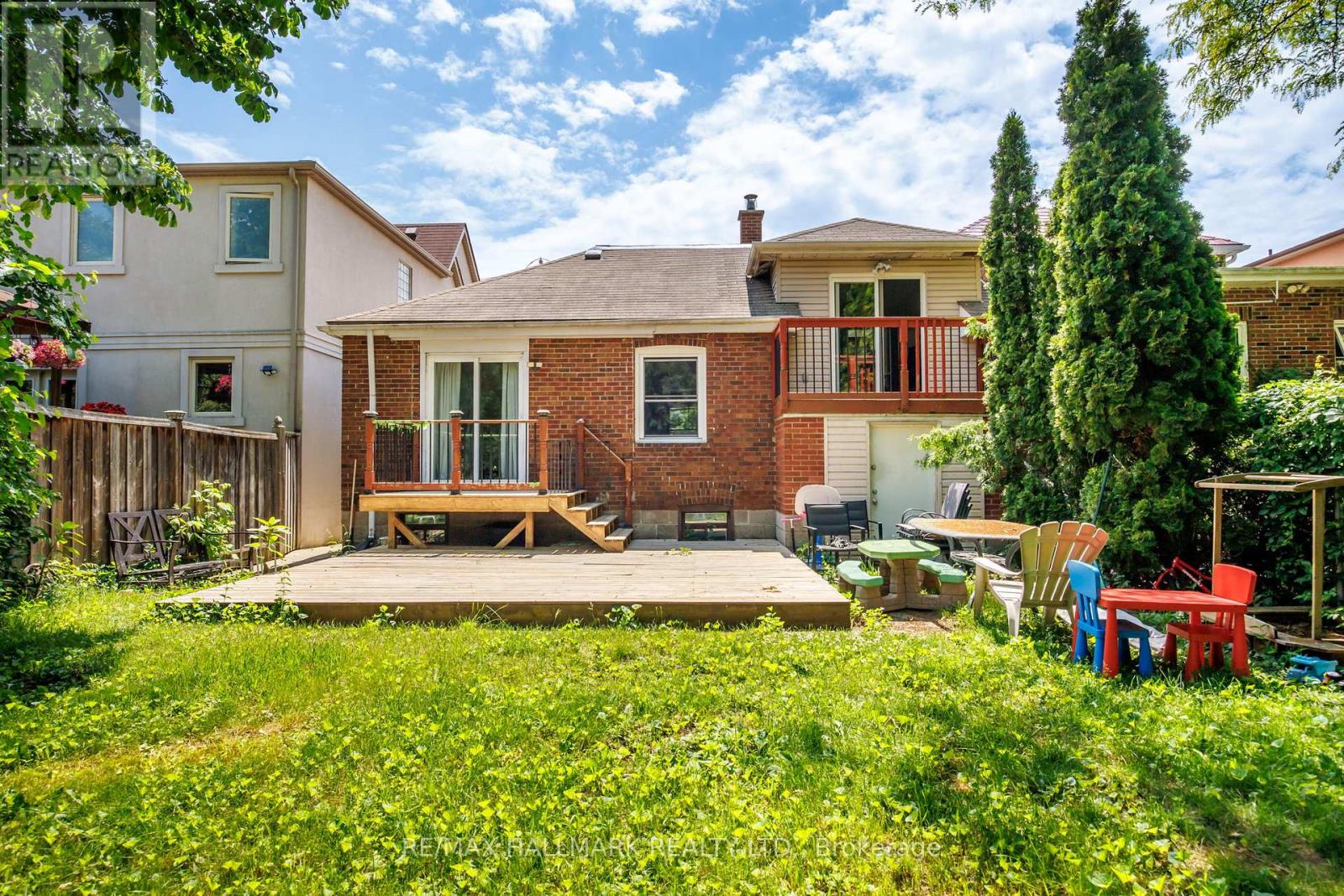 8 DAVIES CRESCENT - 34