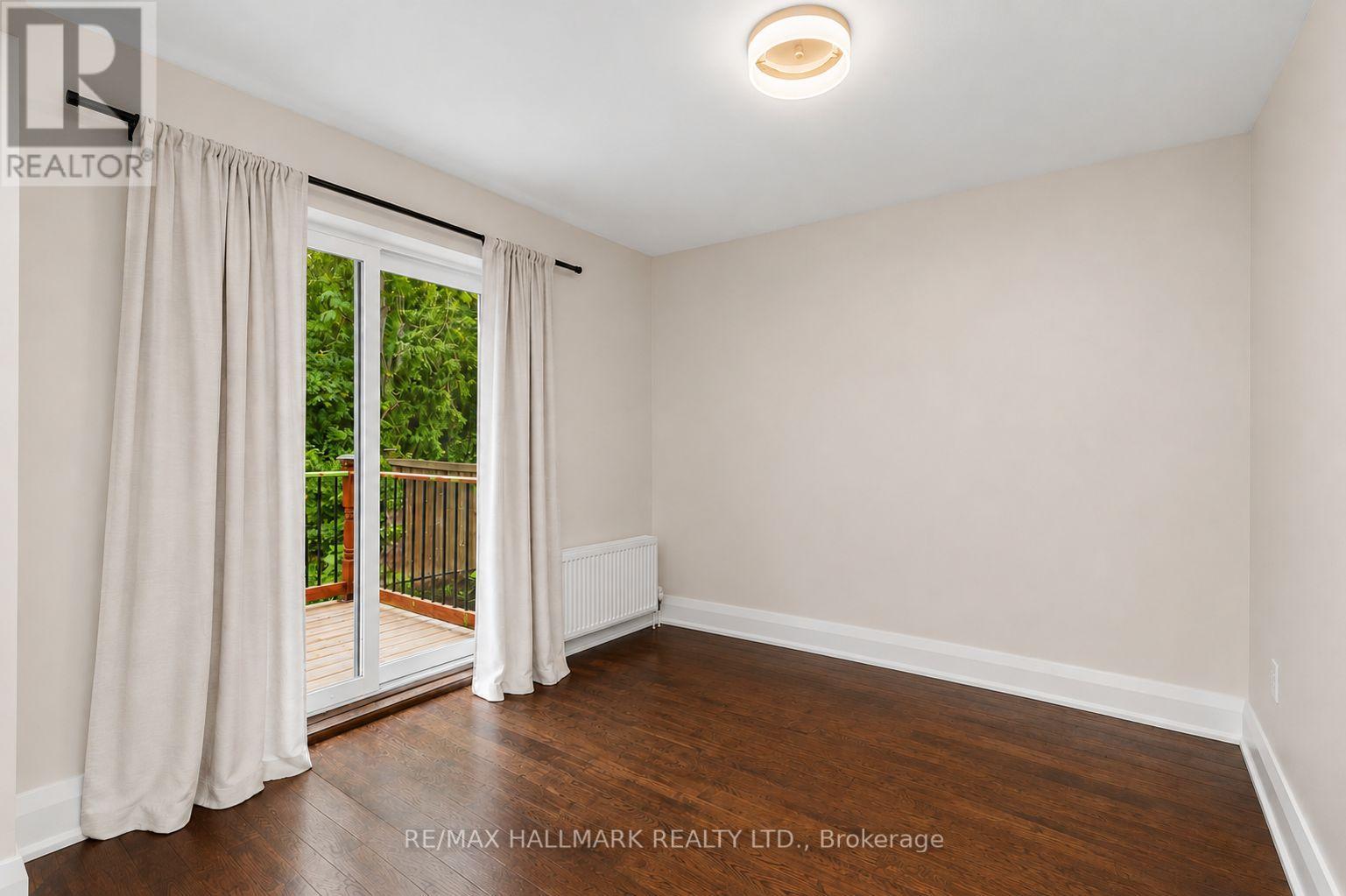 8 DAVIES CRESCENT - 13