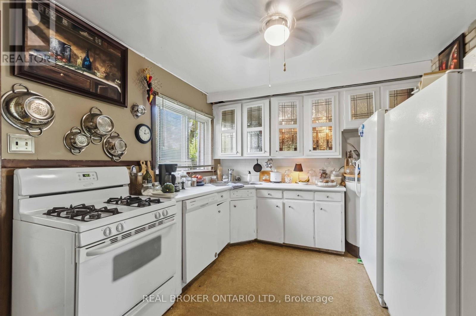 42 PRICE AVENUE - 14